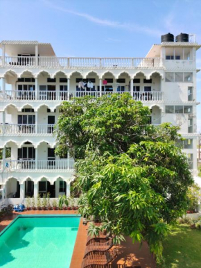  Hotel Gandhara  Пури